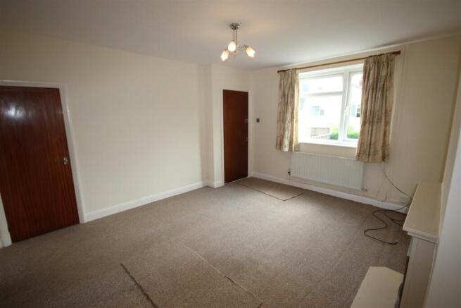 01. sitting room 2.JPG