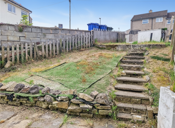 3 bed Terraced for sale Image 11
