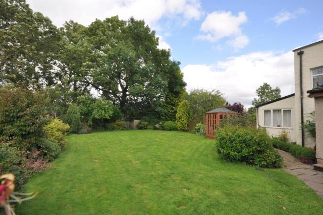 Sunny Lawn Garden
