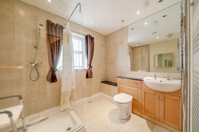2 bed Retirement Property for sale Image 5