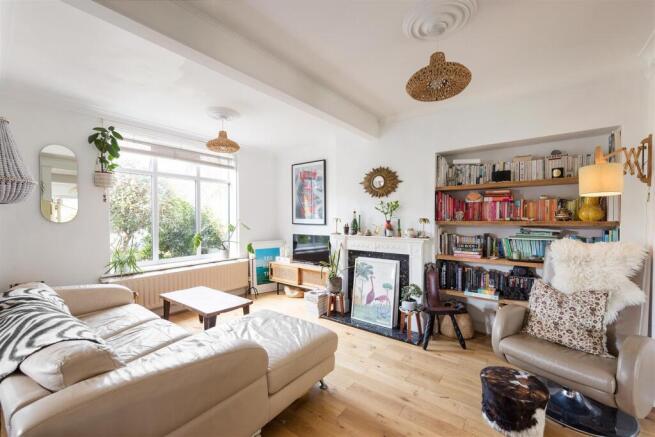 Manor Farm Drive, E4