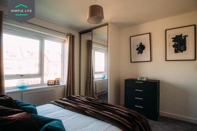 4 bed Semi-Detached to rent Image 6