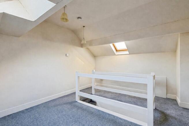 2 bed Terraced for sale Image 12