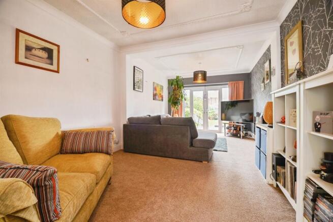 3 bed Semi-Detached for sale Image 5