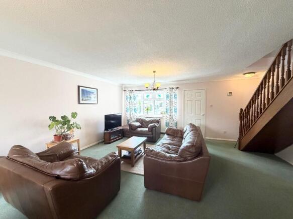 4 bed Semi-Detached for sale Image 4