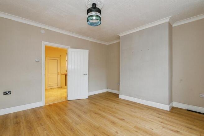 2 bed Semi-Detached for sale Image 4