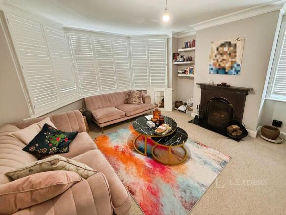 3 bed Semi-Detached to rent Image 8