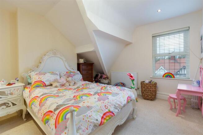 21a Queens Road - Bedroom Three.jpg