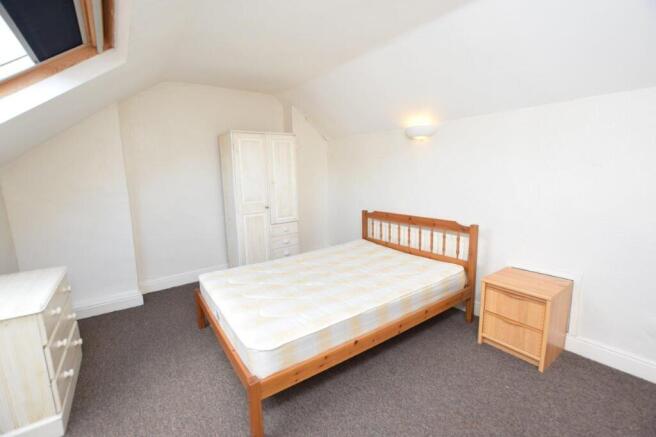 3 bed House to rent Image 10