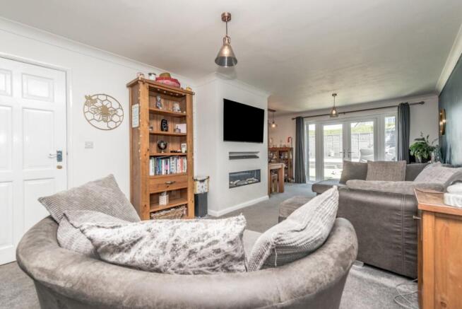 3 bed Semi-Detached for sale Image 7
