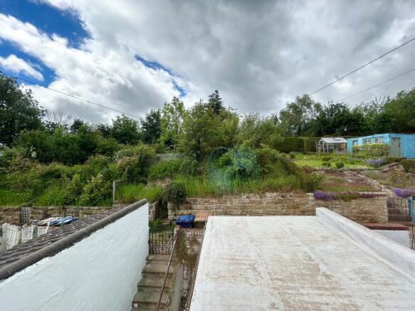 3 bed Terraced for sale Image 9