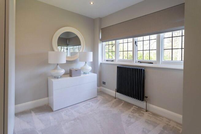 Dressing/Bedroom 5