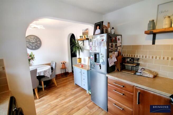 4. KITCHEN DINER 2.jpg