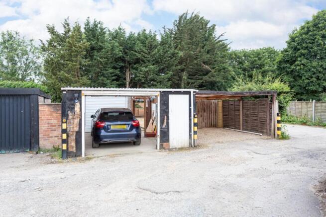 3 bed Semi-Detached for sale Image 11