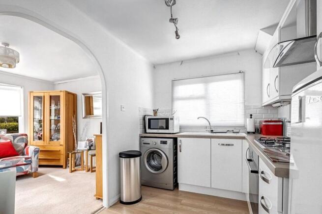 1 bed Detached for sale Image 4