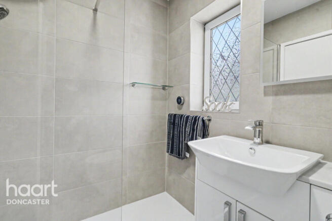 2 bed Semi-Detached Bungalow for sale Image 9