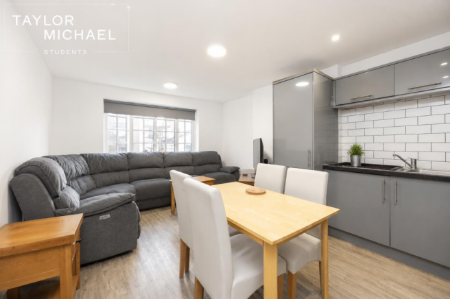 Kitchen / Living Room