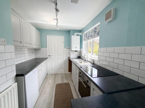 3 bed Terraced for sale Image 4