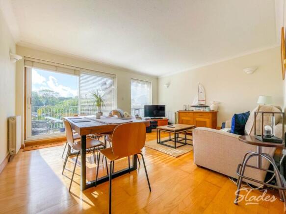6 Watermead Lounge m