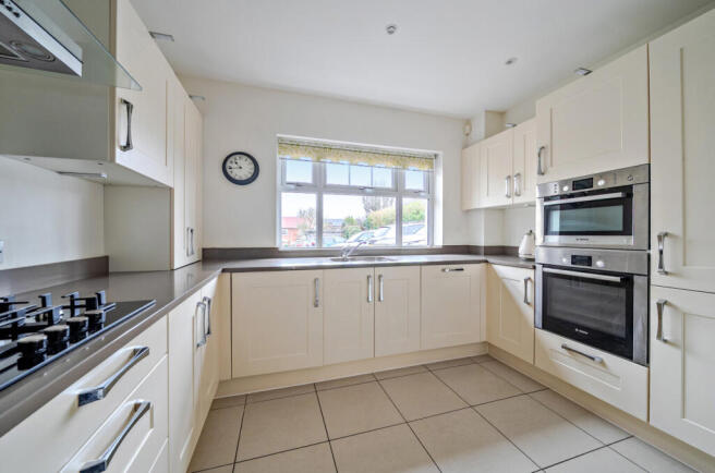 1398185-12-696e0e...