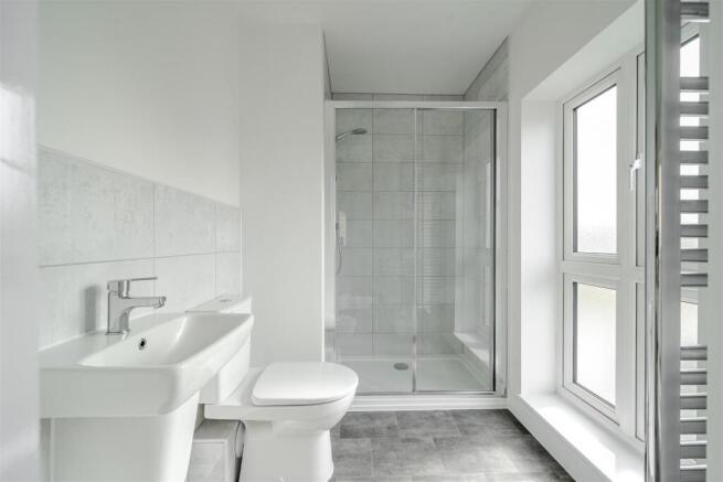 2 bed Semi-Detached to rent Image 7