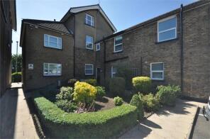 6, Richmond Crescent, Staines-upon-thames TW18 2BX