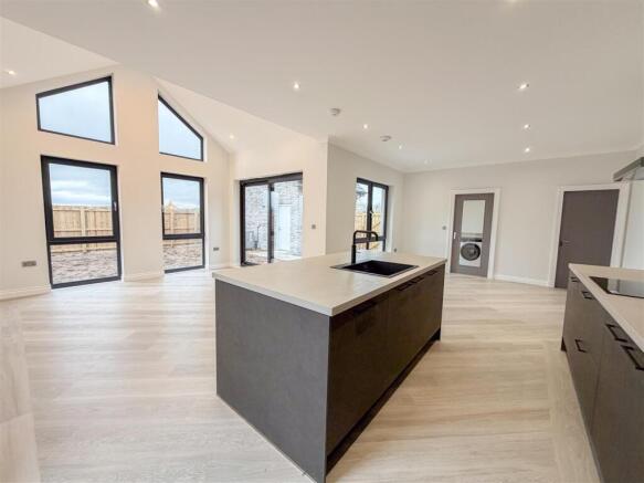Kitchen/Lounge