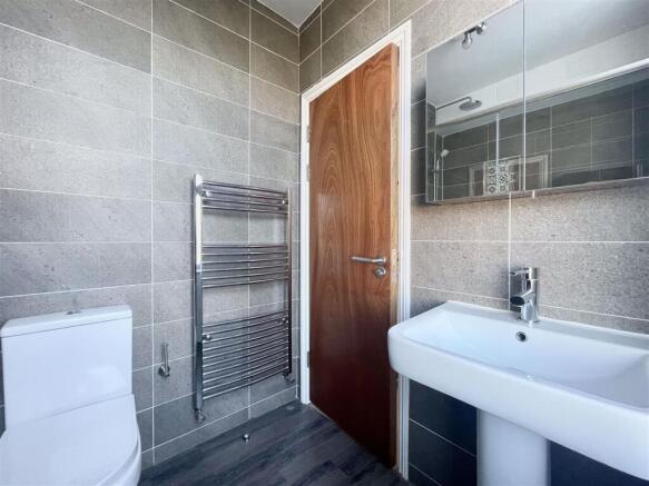 One Bedroom Flat to Let, Leytonstone, E11 - £1,675 PCM - Więcej
