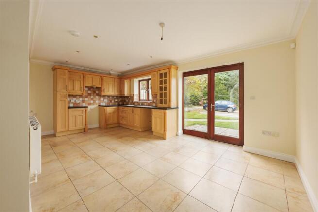 5 bed Character Property for sale Image 4