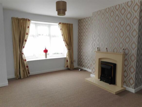 FRONT LOUNGE measuring