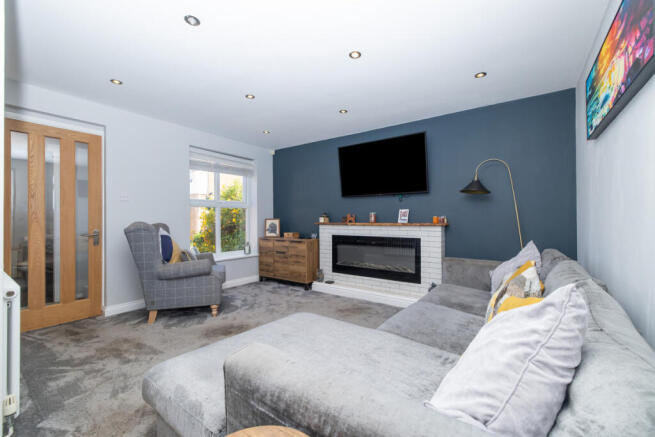 4 bed Detached for sale Image 7