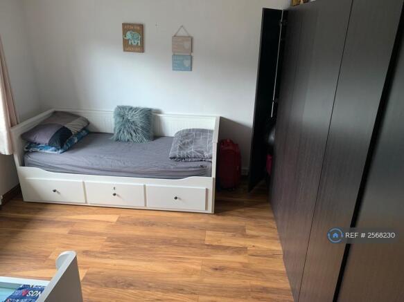 Double Bedroom 2 - Garden View