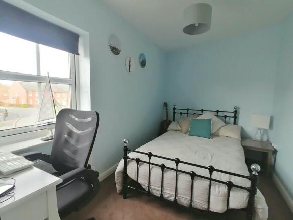 Photo 12