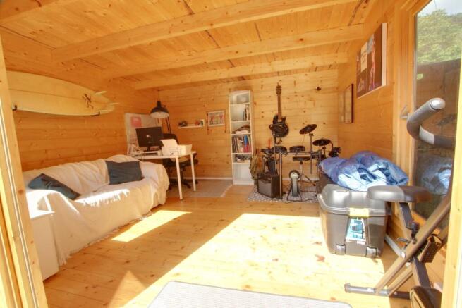 STUDIO/OFFICE