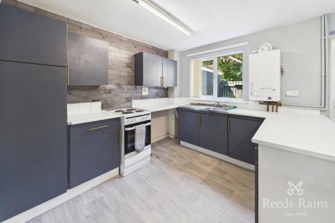 2 bed End of Terrace to rent Image 9