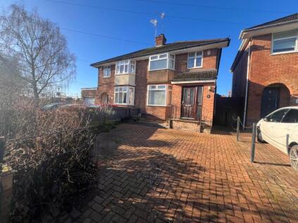 Lyncrest Avenue, Duston, Northampton NN5