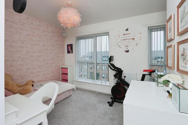 4 bed Semi-Detached for sale Image 11