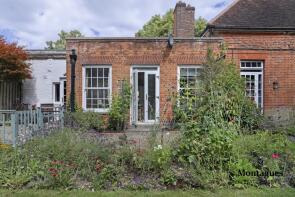 4, Spriggs Oak, Palmers Hill, Epping CM16 6SE