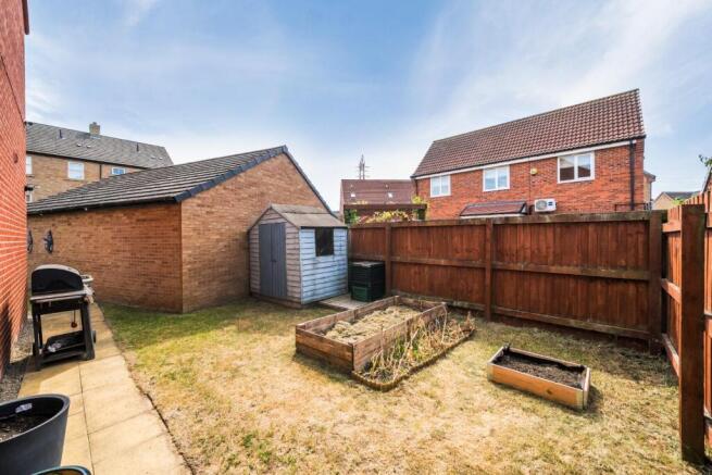 4 bed Detached for sale Image 10