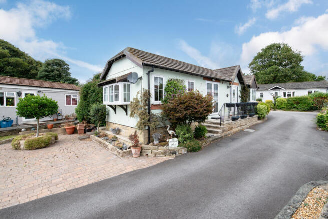 2 bed Bungalow for sale in bingley