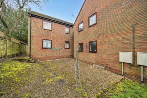 Flat 5, Prince Albert Gardens, Western Road, Andover SP10 2LQ