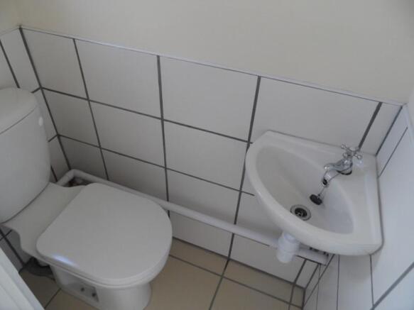 Cloakroom/w.c