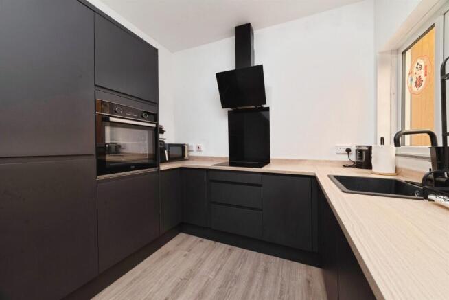 2 bed Terraced for sale Image 4