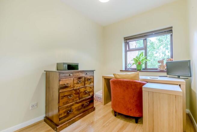 2 bed House to rent Image 5
