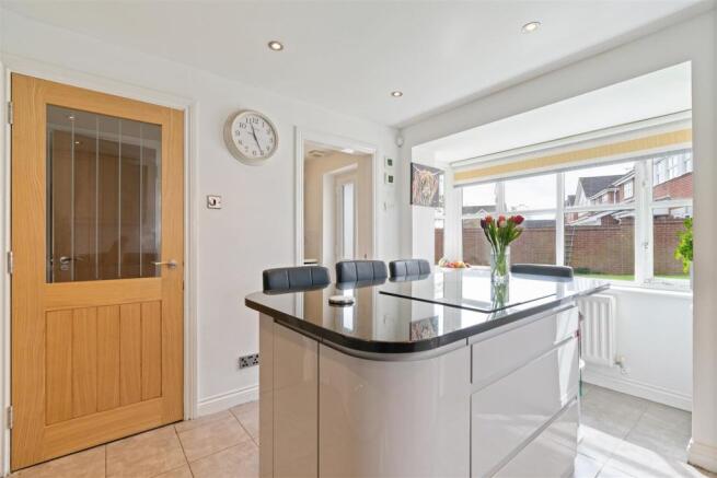 38 Lady Grey Avenue Interior-12.jpg