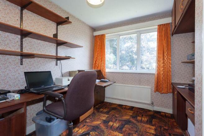 BEDROOM 4