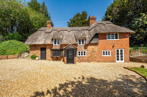 Evenlode Cottage, Alresford Road, Alresford SO24 0QZ
