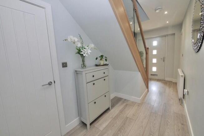 4 bed Detached for sale Image 7