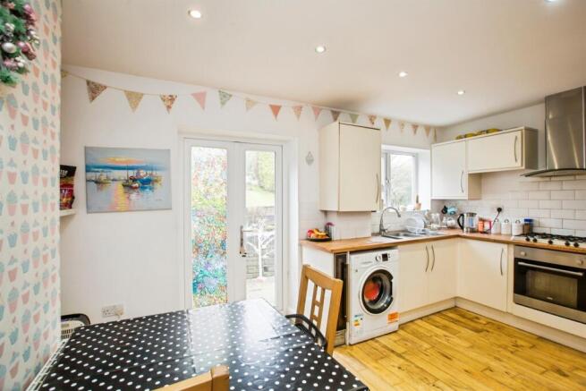 2 bed Semi-Detached for sale Image 10