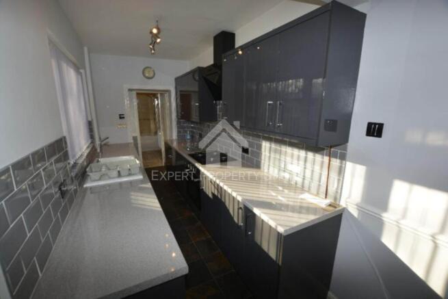 3 bed Terraced for sale Image 6